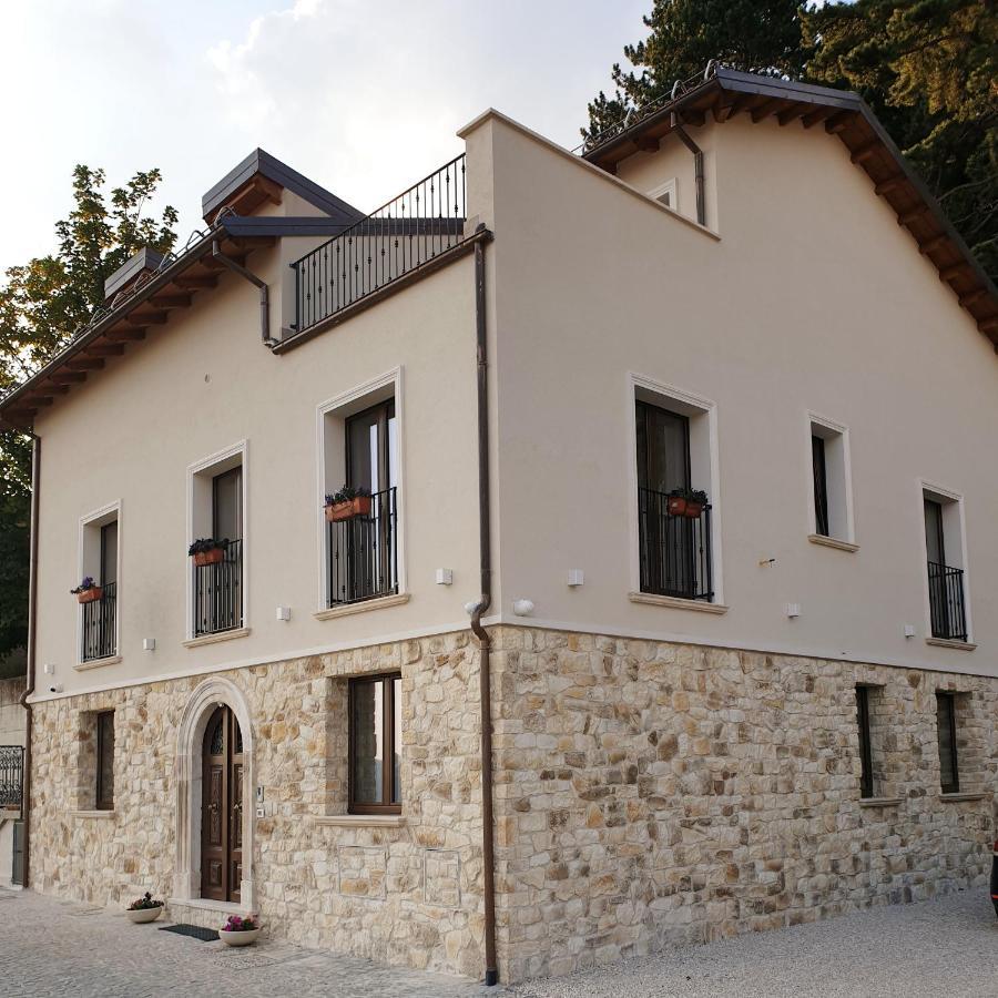 Hotel Destasu' Bed And Wellness Castel del Monte  Exterior foto