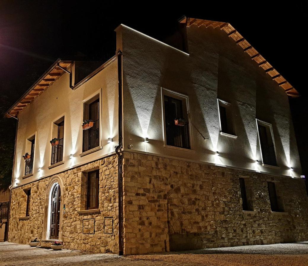 Hotel Destasu' Bed And Wellness Castel del Monte  Exterior foto